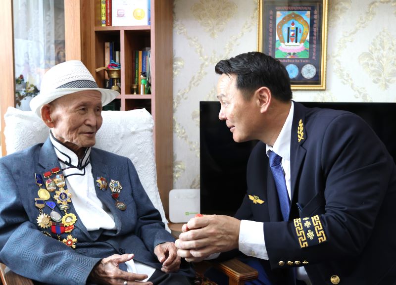 Ахмад төмөр замчин Н.Мэргэширийг Сүхбаатарын одонгоор шагнав
