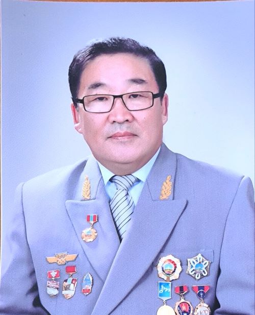 Ахмадууд “Ахмадаа сонсъё” уриан дор баяраа тэмдэглэж байна